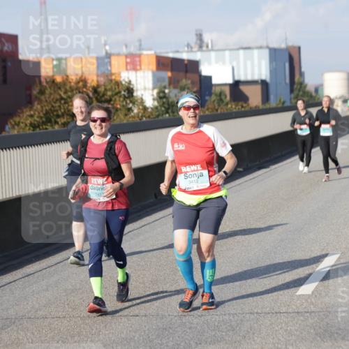 03.10.2025 - Köhlbrandbrückenlauf Jannik Wohlers http://msf.ph/oto/9097012 03.10.2025 10:17:41 Position 3 17, 3412, 3412 meine-sportfotos.de