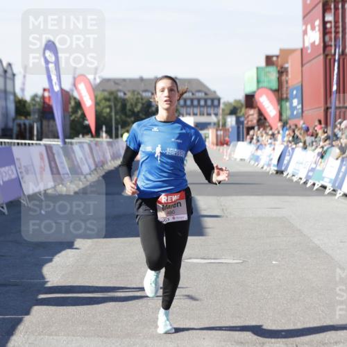 03.10.2025 - Köhlbrandbrückenlauf Jannik Wohlers http://msf.ph/oto/9097020 03.10.2025 12:55:50 Ziel 4001, 4594, 6100, 6480, 6762 meine-sportfotos.de