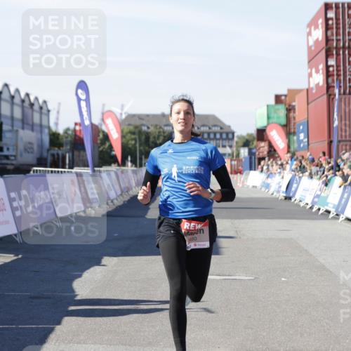 03.10.2025 - Köhlbrandbrückenlauf Jannik Wohlers http://msf.ph/oto/9097028 03.10.2025 12:55:51 Ziel 4001, 4594, 6100, 6480, 6762 meine-sportfotos.de