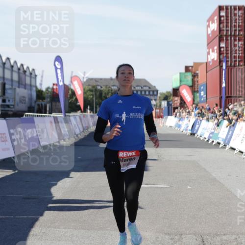 03.10.2025 - Köhlbrandbrückenlauf Jannik Wohlers http://msf.ph/oto/9097055 03.10.2025 12:55:51 Ziel 4001, 4594, 6100, 6480, 6762 meine-sportfotos.de