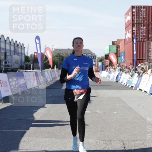 03.10.2025 - Köhlbrandbrückenlauf Jannik Wohlers http://msf.ph/oto/9097066 03.10.2025 12:55:51 Ziel 4001, 4594, 6100, 6480, 6762 meine-sportfotos.de