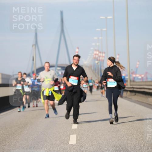 03.10.2025 - Köhlbrandbrückenlauf Jannik Wohlers http://msf.ph/oto/9097090 03.10.2025 10:15:48 Position 3  meine-sportfotos.de