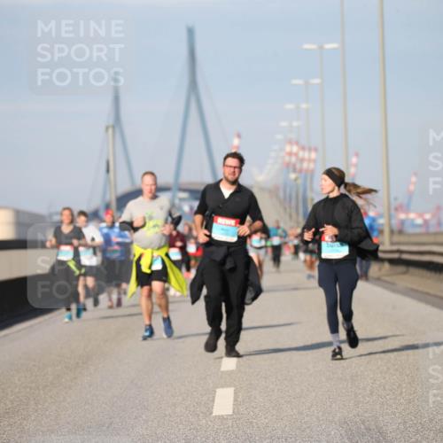 03.10.2025 - Köhlbrandbrückenlauf Jannik Wohlers http://msf.ph/oto/9097095 03.10.2025 10:15:48 Position 3  meine-sportfotos.de
