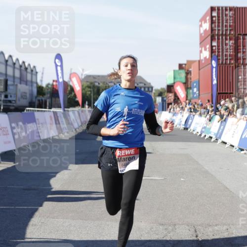 03.10.2025 - Köhlbrandbrückenlauf Jannik Wohlers http://msf.ph/oto/9097096 03.10.2025 12:55:51 Ziel 4001, 4594, 6100, 6480, 6762 meine-sportfotos.de
