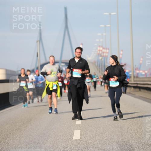 03.10.2025 - Köhlbrandbrückenlauf Jannik Wohlers http://msf.ph/oto/9097100 03.10.2025 10:15:48 Position 3  meine-sportfotos.de