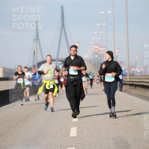 03.10.2025 - Köhlbrandbrückenlauf Jannik Wohlers http://msf.ph/oto/9097104 03.10.2025 10:15:48 Position 3  meine-sportfotos.de