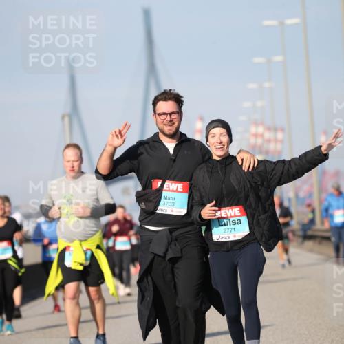 03.10.2025 - Köhlbrandbrückenlauf Jannik Wohlers http://msf.ph/oto/9097157 03.10.2025 10:15:50 Position 3 3733, 2771 meine-sportfotos.de