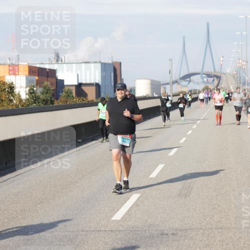 03.10.2025 - Köhlbrandbrückenlauf Jannik Wohlers http://msf.ph/oto/9097168 03.10.2025 10:17:51 Position 3 1518 meine-sportfotos.de