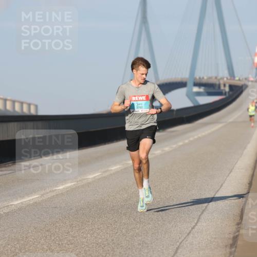03.10.2025 - Köhlbrandbrückenlauf Lena Gebhardt http://msf.ph/oto/9097169 03.10.2025 09:33:37 Position 2 3782 meine-sportfotos.de