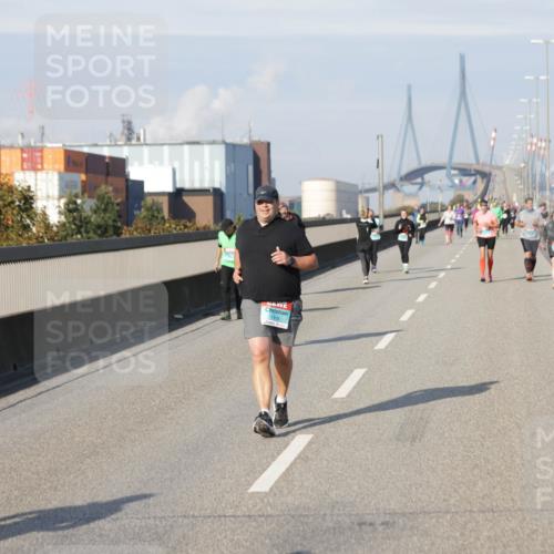 03.10.2025 - Köhlbrandbrückenlauf Jannik Wohlers http://msf.ph/oto/9097173 03.10.2025 10:17:51 Position 3 1518 meine-sportfotos.de