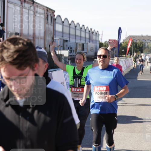 03.10.2025 - Köhlbrandbrückenlauf Jannik Wohlers http://msf.ph/oto/9097176 03.10.2025 13:21:14 Ziel 4363, 4393, 4601, 4680, 4749, 4846, 5265, 5363, 5450, 5618, 5746, 5873, 5878, 5882, 5883, 6262, 6282, 6602, 6756 meine-sportfotos.de