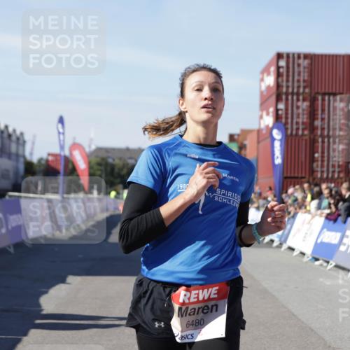 03.10.2025 - Köhlbrandbrückenlauf Jannik Wohlers http://msf.ph/oto/9097212 03.10.2025 12:55:52 Ziel 4594, 5966, 6100, 6480, 6762 meine-sportfotos.de