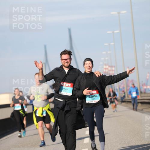 03.10.2025 - Köhlbrandbrückenlauf Jannik Wohlers http://msf.ph/oto/9097220 03.10.2025 10:15:51 Position 3 3733, 2771 meine-sportfotos.de