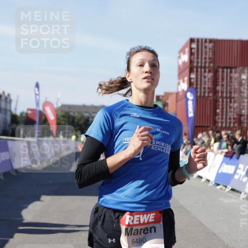 03.10.2025 - Köhlbrandbrückenlauf Jannik Wohlers http://msf.ph/oto/9097225 03.10.2025 12:55:52 Ziel 4594, 5966, 6100, 6480, 6762 meine-sportfotos.de