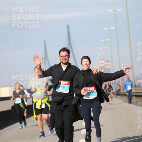 03.10.2025 - Köhlbrandbrückenlauf Jannik Wohlers http://msf.ph/oto/9097226 03.10.2025 10:15:51 Position 3 3733, 71 meine-sportfotos.de