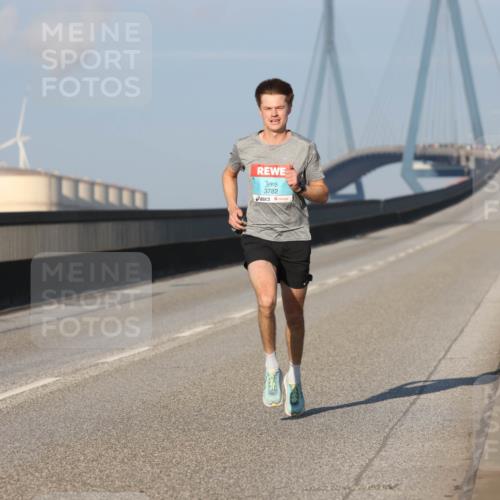 03.10.2025 - Köhlbrandbrückenlauf Lena Gebhardt http://msf.ph/oto/9097232 03.10.2025 09:33:38 Position 2 3782 meine-sportfotos.de