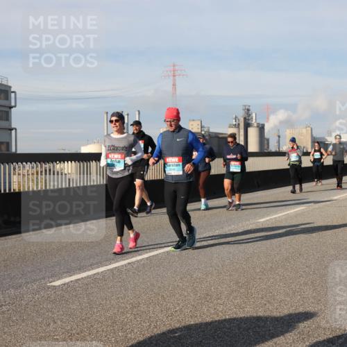 03.10.2025 - Köhlbrandbrückenlauf Lena Gebhardt http://msf.ph/oto/9097242 03.10.2025 10:10:11 Position 2 2248 meine-sportfotos.de