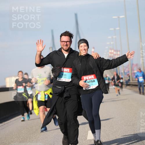 03.10.2025 - Köhlbrandbrückenlauf Jannik Wohlers http://msf.ph/oto/9097247 03.10.2025 10:15:52 Position 3 3733, 771 meine-sportfotos.de