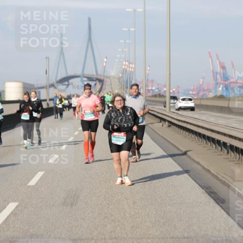 03.10.2025 - Köhlbrandbrückenlauf Jannik Wohlers http://msf.ph/oto/9097257 03.10.2025 10:18:00 Position 3 3319, 10 meine-sportfotos.de