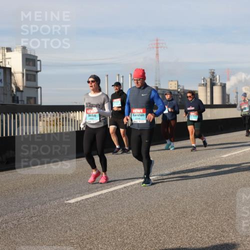 03.10.2025 - Köhlbrandbrückenlauf Lena Gebhardt http://msf.ph/oto/9097258 03.10.2025 10:10:11 Position 2 2466, 2248 meine-sportfotos.de