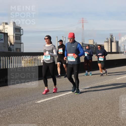 03.10.2025 - Köhlbrandbrückenlauf Lena Gebhardt http://msf.ph/oto/9097280 03.10.2025 10:10:11 Position 2 2466, 2248 meine-sportfotos.de