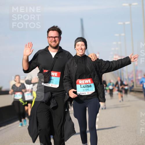 03.10.2025 - Köhlbrandbrückenlauf Jannik Wohlers http://msf.ph/oto/9097307 03.10.2025 10:15:53 Position 3 83, 2771 meine-sportfotos.de