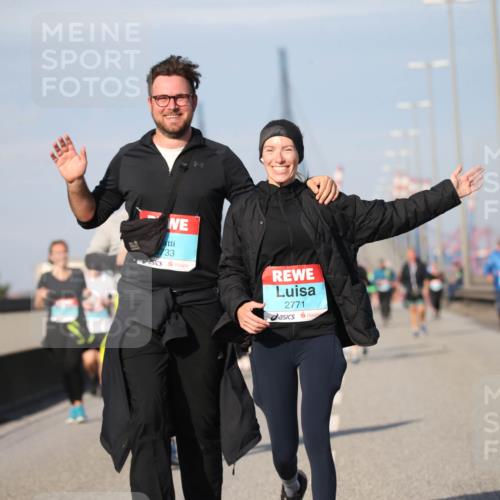 03.10.2025 - Köhlbrandbrückenlauf Jannik Wohlers http://msf.ph/oto/9097313 03.10.2025 10:15:53 Position 3 33, 2771 meine-sportfotos.de
