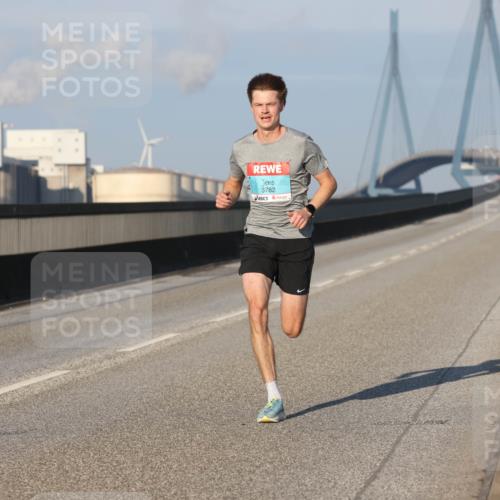 03.10.2025 - Köhlbrandbrückenlauf Lena Gebhardt http://msf.ph/oto/9097330 03.10.2025 09:33:39 Position 2 3782 meine-sportfotos.de