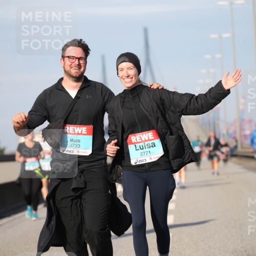 03.10.2025 - Köhlbrandbrückenlauf Jannik Wohlers http://msf.ph/oto/9097331 03.10.2025 10:15:53 Position 3 3733, 2771 meine-sportfotos.de