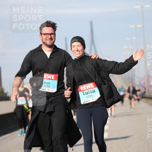 03.10.2025 - Köhlbrandbrückenlauf Jannik Wohlers http://msf.ph/oto/9097337 03.10.2025 10:15:53 Position 3 3733, 2771 meine-sportfotos.de
