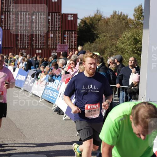 03.10.2025 - Köhlbrandbrückenlauf Jannik Wohlers http://msf.ph/oto/9097347 03.10.2025 13:21:16 Ziel 4363, 4379, 4393, 4601, 4749, 4838, 4846, 5265, 5450, 5618, 5746, 5873, 5878, 5882, 5883, 6262, 6282, 6602, 6756 meine-sportfotos.de