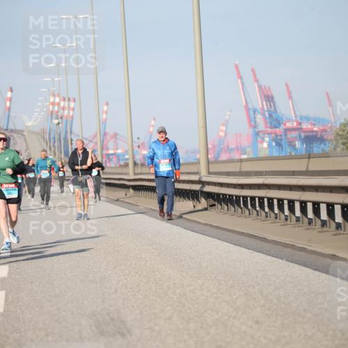 03.10.2025 - Köhlbrandbrückenlauf Jannik Wohlers http://msf.ph/oto/9097388 03.10.2025 10:16:00 Position 3  meine-sportfotos.de