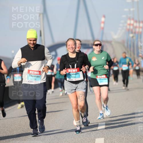03.10.2025 - Köhlbrandbrückenlauf Jannik Wohlers http://msf.ph/oto/9097422 03.10.2025 10:16:02 Position 3 1729, 2558 meine-sportfotos.de