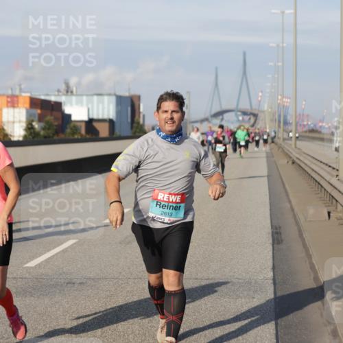 03.10.2025 - Köhlbrandbrückenlauf Jannik Wohlers http://msf.ph/oto/9097480 03.10.2025 10:18:08 Position 3 2612, 57, 2613 meine-sportfotos.de