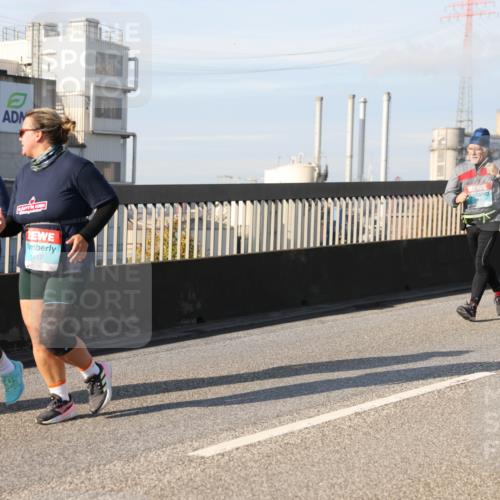03.10.2025 - Köhlbrandbrückenlauf Lena Gebhardt http://msf.ph/oto/9097507 03.10.2025 10:10:14 Position 2 50, 1497 meine-sportfotos.de