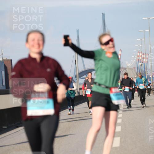 03.10.2025 - Köhlbrandbrückenlauf Jannik Wohlers http://msf.ph/oto/9097531 03.10.2025 10:16:08 Position 3  meine-sportfotos.de