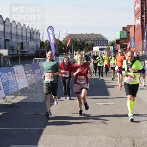 03.10.2025 - Köhlbrandbrückenlauf Jannik Wohlers http://msf.ph/oto/9097557 03.10.2025 13:22:32 Ziel 4481, 4482, 4508, 5122, 5125, 5213, 5214, 5272, 5839, 5851, 5928, 5929, 5933, 5982, 6188, 6300, 6413, 6733 meine-sportfotos.de