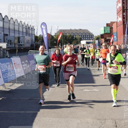 03.10.2025 - Köhlbrandbrückenlauf Jannik Wohlers http://msf.ph/oto/9097563 03.10.2025 13:22:32 Ziel 4481, 4482, 4508, 5122, 5125, 5213, 5214, 5272, 5839, 5851, 5928, 5929, 5933, 5982, 6188, 6300, 6413, 6733 meine-sportfotos.de