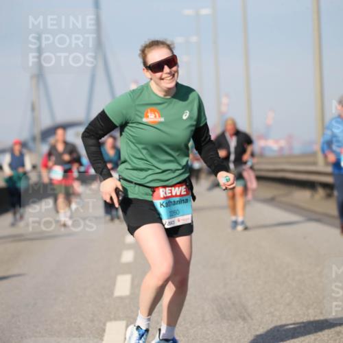 03.10.2025 - Köhlbrandbrückenlauf Jannik Wohlers http://msf.ph/oto/9097574 03.10.2025 10:16:09 Position 3 2260 meine-sportfotos.de