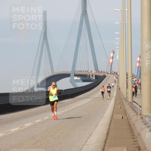 03.10.2025 - Köhlbrandbrückenlauf Lena Gebhardt http://msf.ph/oto/9097606 03.10.2025 09:33:56 Position 2  meine-sportfotos.de