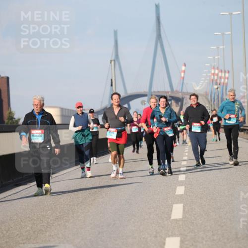 03.10.2025 - Köhlbrandbrückenlauf Jannik Wohlers http://msf.ph/oto/9097613 03.10.2025 10:16:13 Position 3 3096, 125 meine-sportfotos.de