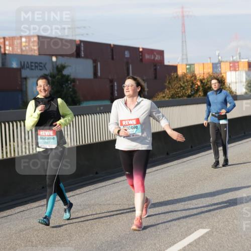 03.10.2025 - Köhlbrandbrückenlauf Jannik Wohlers http://msf.ph/oto/9097614 03.10.2025 10:18:28 Position 3 2547, 199 meine-sportfotos.de