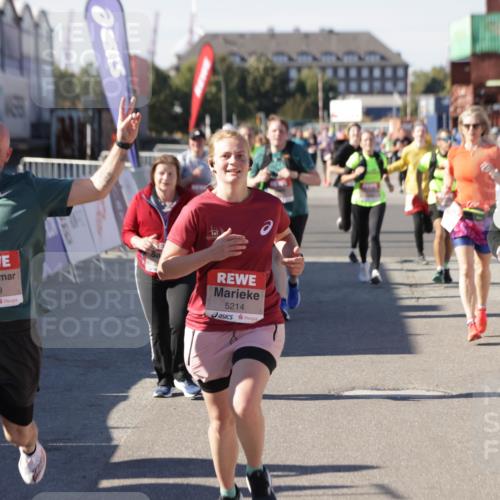 03.10.2025 - Köhlbrandbrückenlauf Jannik Wohlers http://msf.ph/oto/9097620 03.10.2025 13:22:32 Ziel 4481, 4482, 4508, 5122, 5125, 5213, 5214, 5272, 5839, 5851, 5928, 5929, 5933, 5982, 6188, 6300, 6413, 6733 meine-sportfotos.de