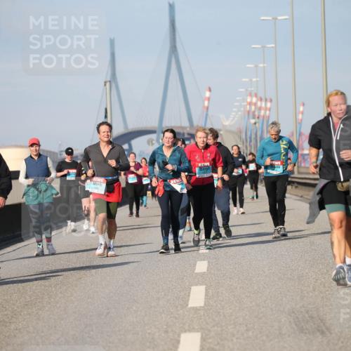 03.10.2025 - Köhlbrandbrückenlauf Jannik Wohlers http://msf.ph/oto/9097636 03.10.2025 10:16:14 Position 3 3096, 1256 meine-sportfotos.de