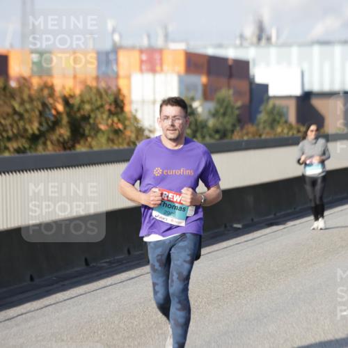 03.10.2025 - Köhlbrandbrückenlauf Jannik Wohlers http://msf.ph/oto/9097637 03.10.2025 10:18:33 Position 3 2988 meine-sportfotos.de