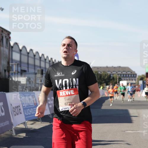03.10.2025 - Köhlbrandbrückenlauf Jannik Wohlers http://msf.ph/oto/9097651 03.10.2025 12:56:03 Ziel 4041, 5966, 6778 meine-sportfotos.de