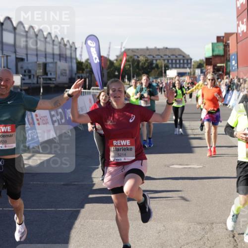 03.10.2025 - Köhlbrandbrückenlauf Jannik Wohlers http://msf.ph/oto/9097656 03.10.2025 13:22:33 Ziel 4481, 4482, 4508, 5122, 5125, 5167, 5213, 5214, 5272, 5675, 5839, 5851, 5928, 5929, 5933, 5982, 6188, 6300, 6413, 6733 meine-sportfotos.de