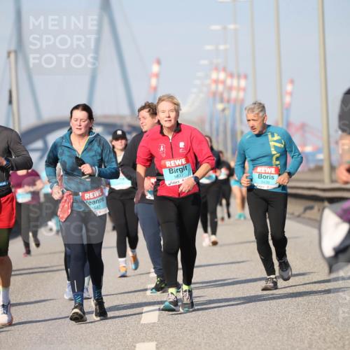 03.10.2025 - Köhlbrandbrückenlauf Jannik Wohlers http://msf.ph/oto/9097659 03.10.2025 10:16:16 Position 3 1256, 2442, 1837, 3438 meine-sportfotos.de
