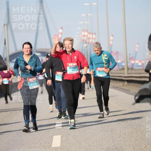 03.10.2025 - Köhlbrandbrückenlauf Jannik Wohlers http://msf.ph/oto/9097677 03.10.2025 10:16:17 Position 3 1256, 2442, 343, 1837, 3438 meine-sportfotos.de