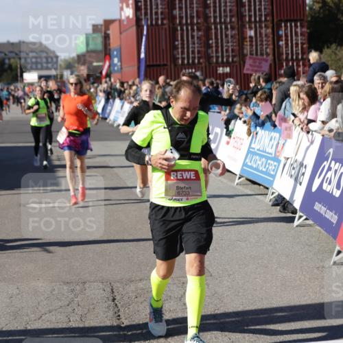 03.10.2025 - Köhlbrandbrückenlauf Jannik Wohlers http://msf.ph/oto/9097695 03.10.2025 13:22:34 Ziel 4481, 4482, 4508, 5122, 5125, 5167, 5213, 5214, 5272, 5675, 5839, 5928, 5933, 5982, 6188, 6300, 6413, 6733 meine-sportfotos.de